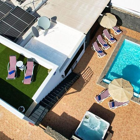 Villa Aurelia-Pool, Jacuzzi And Solarium Playa Blanca  Exterior photo